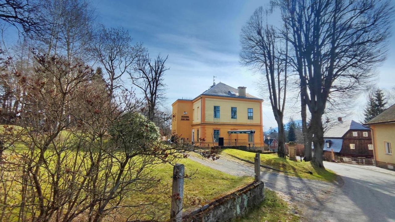 Hotel Stara Skola Mezná Εξωτερικό φωτογραφία