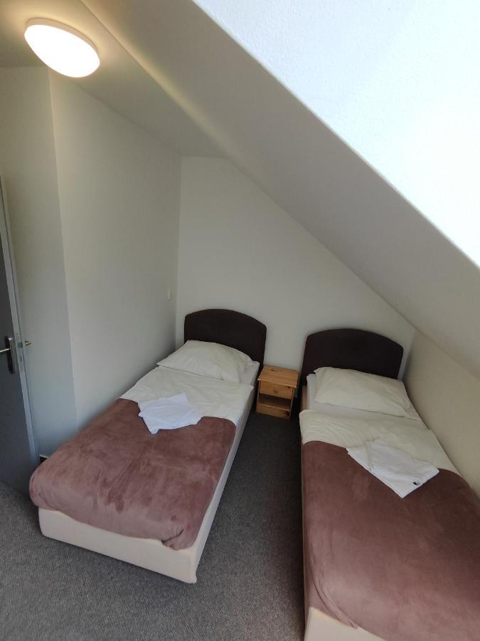 Hotel Stara Skola Mezná Εξωτερικό φωτογραφία